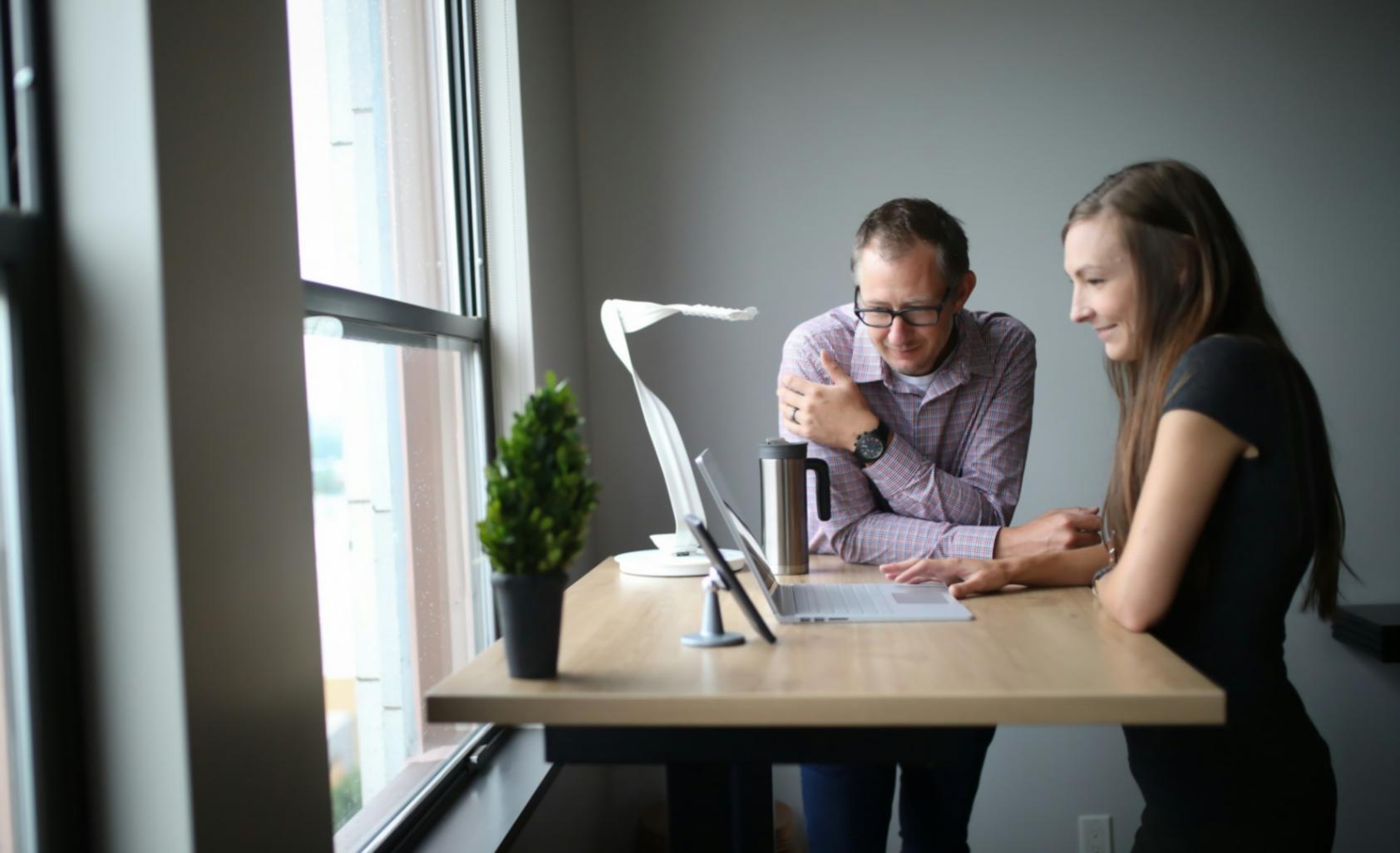 Financial budget analysis and compliance tracking dashboard